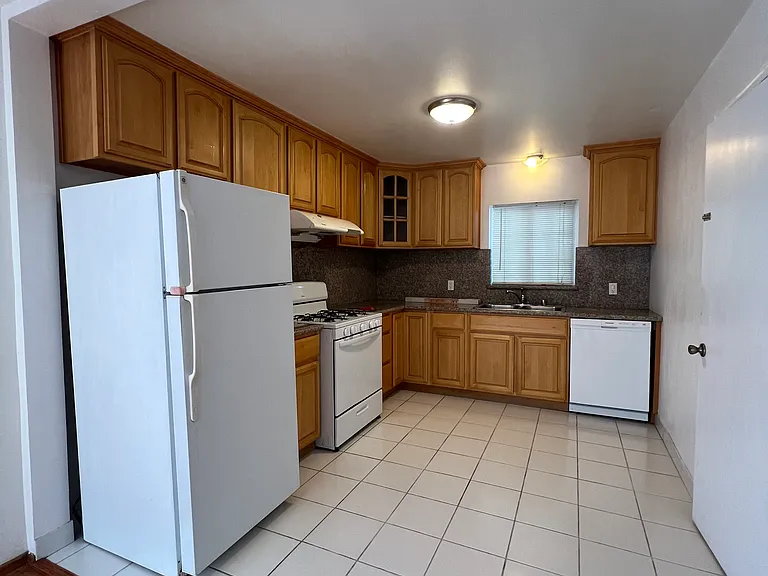 10574 Felton Way — Photo 4