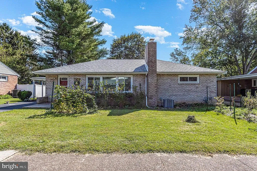 5 Citadel Dr photo 1