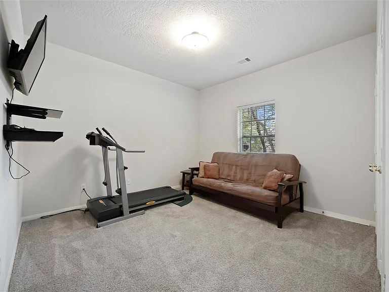13611 Delacey Ln — Photo 18