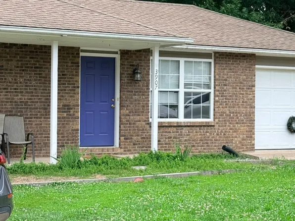 3907 Olympic Ct, Columbia, MO 65202