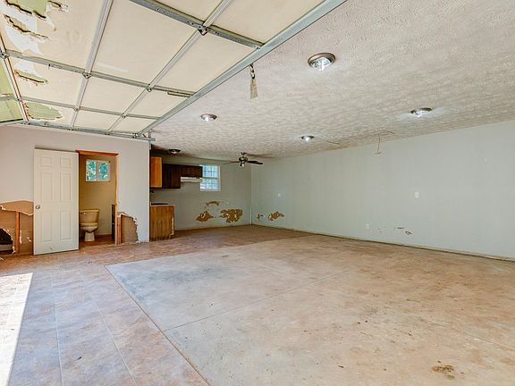 4th image of 321 E Minneapolis Ave