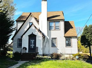 3 Ward Pl, Ossining, NY 10562