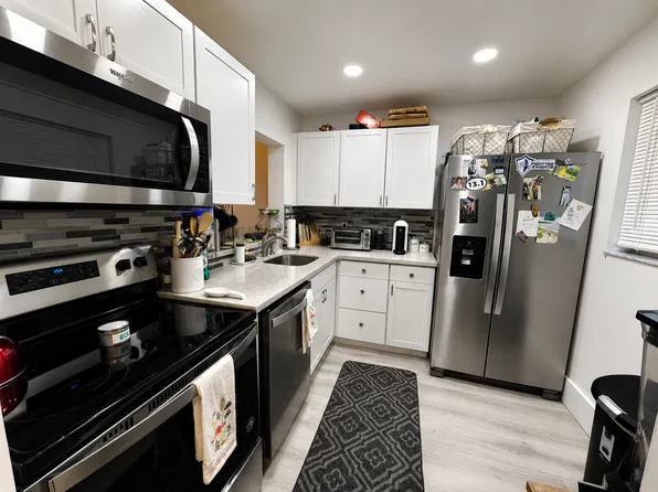 5160 Las Verdes Cir APT 204, Delray Beach, FL 33484