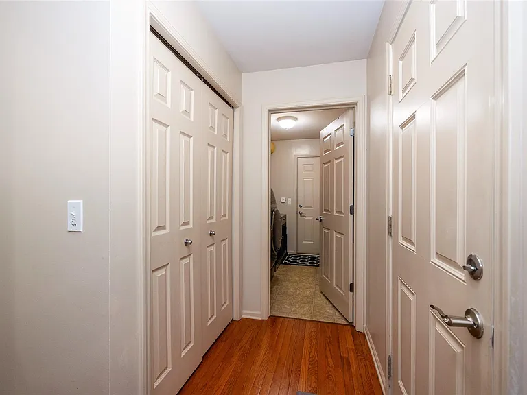 3481 Castlewood Ct — Photo 36