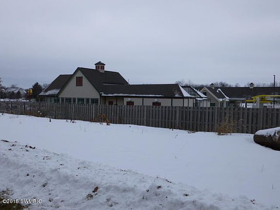 5th image of 8188 N 32nd St