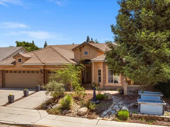 10690 N Tea Party Ln, Fresno, CA 93730