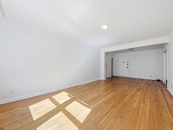 5th image of 2080 Barnes Ave APT 2D