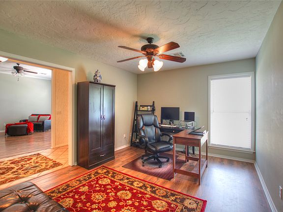 OFFICE/STUDY/2ND LIVING 