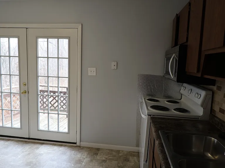 205 Long St — Photo 12