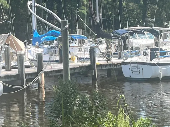 6020 Harbour Way #42 Dock B, Oriental, NC 28571