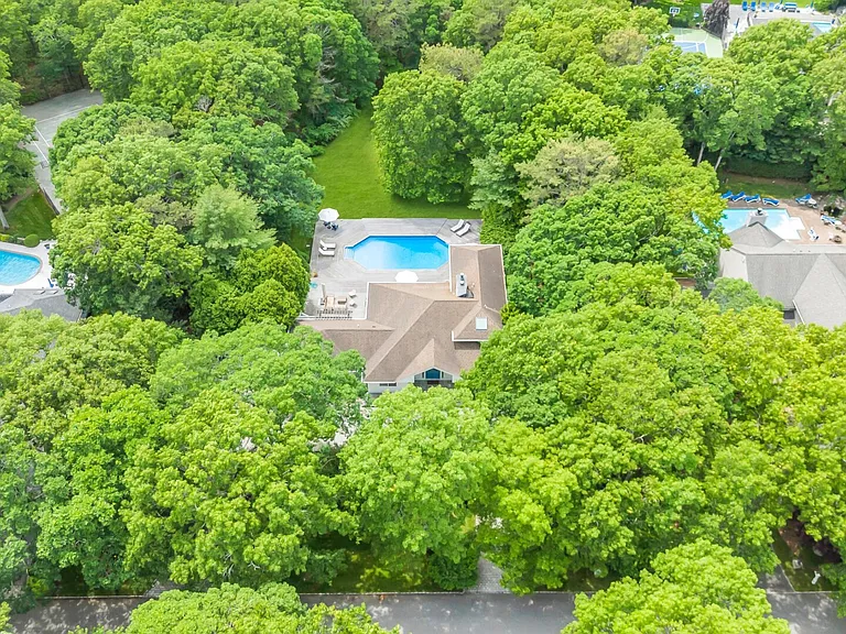 53 Whippoorwill Ln — Photo 35