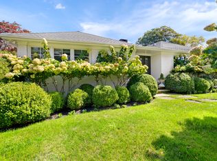 74 Fordham Rd, Southampton, NY 11968
