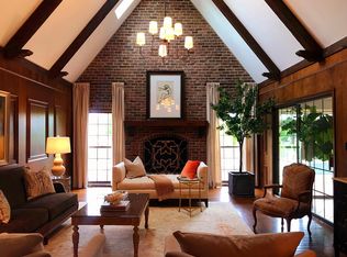 12844 Pembroke Cir, Leawood, KS 66209