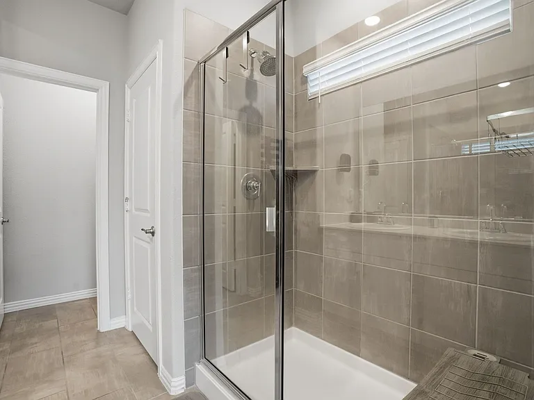 5005 Emerald Hill Dr — Photo 12