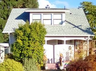 549 W Maple St, Roseburg, OR 97471