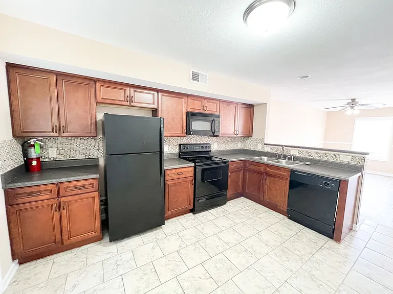 2268 McCormick Ln #I — Photo 11