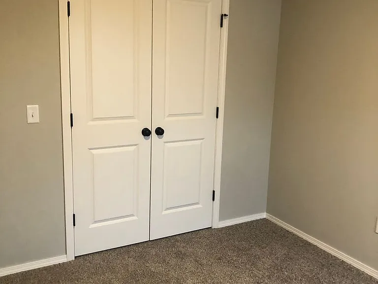 1421 Drayton Ct — Photo 9