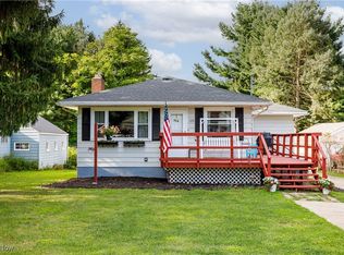 1153 Krumroy Rd, Akron, OH 44306