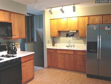 4th image of 530 Eric Dr