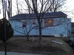 16 Roosevelt Ave, Dover, NJ 07801