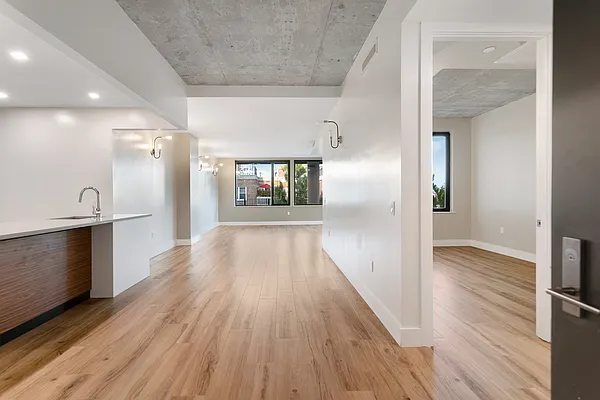 Rented by Safdie Realty Group | media 49