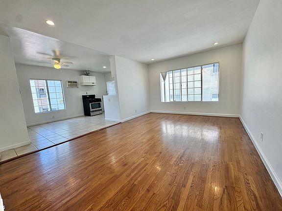 3rd image of 3419 Club Dr APT 12
