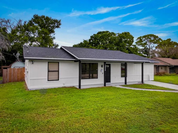 6101 BALSAM Drive, Fort Pierce, FL 34982