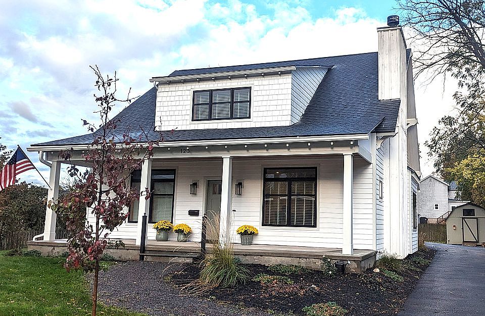 1st image of 123 Chapel St
