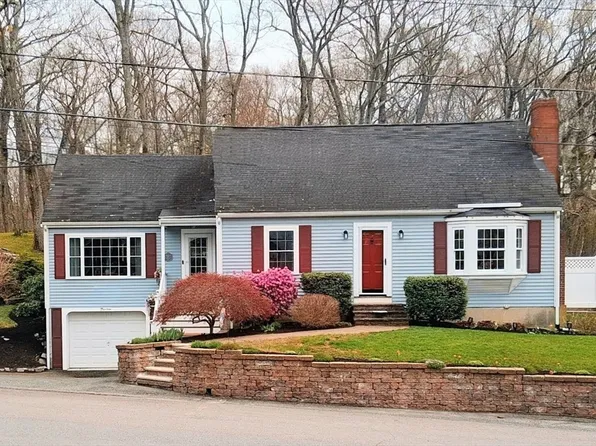 13 Meadowview Rd, Foxboro, MA 02035