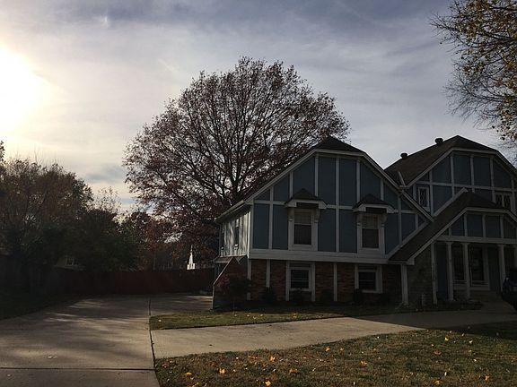2nd image of 11726 Avila Dr