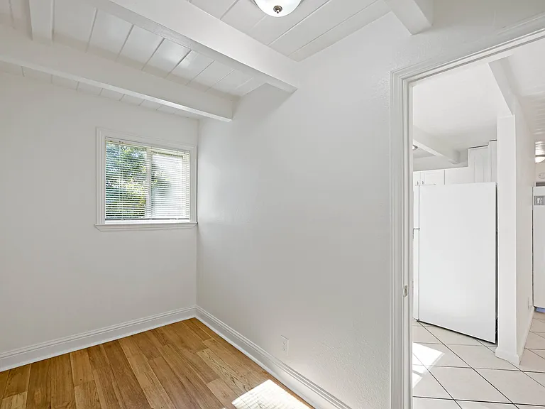 651 S 29th St #645 — Photo 2