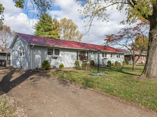 502 9th St, Lawrenceburg, TN 38464