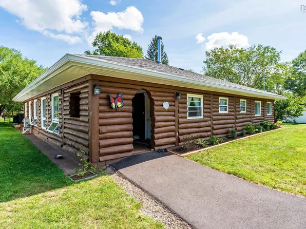 9494 Highway 10, Nictaux, NS B0S 1P0