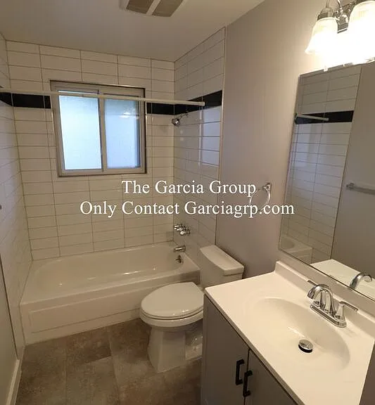 1102 NE Kathryn St — Photo 34