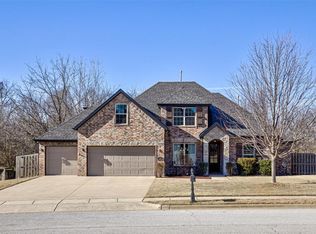 6104 S 67th St, Cave Springs, AR 72718