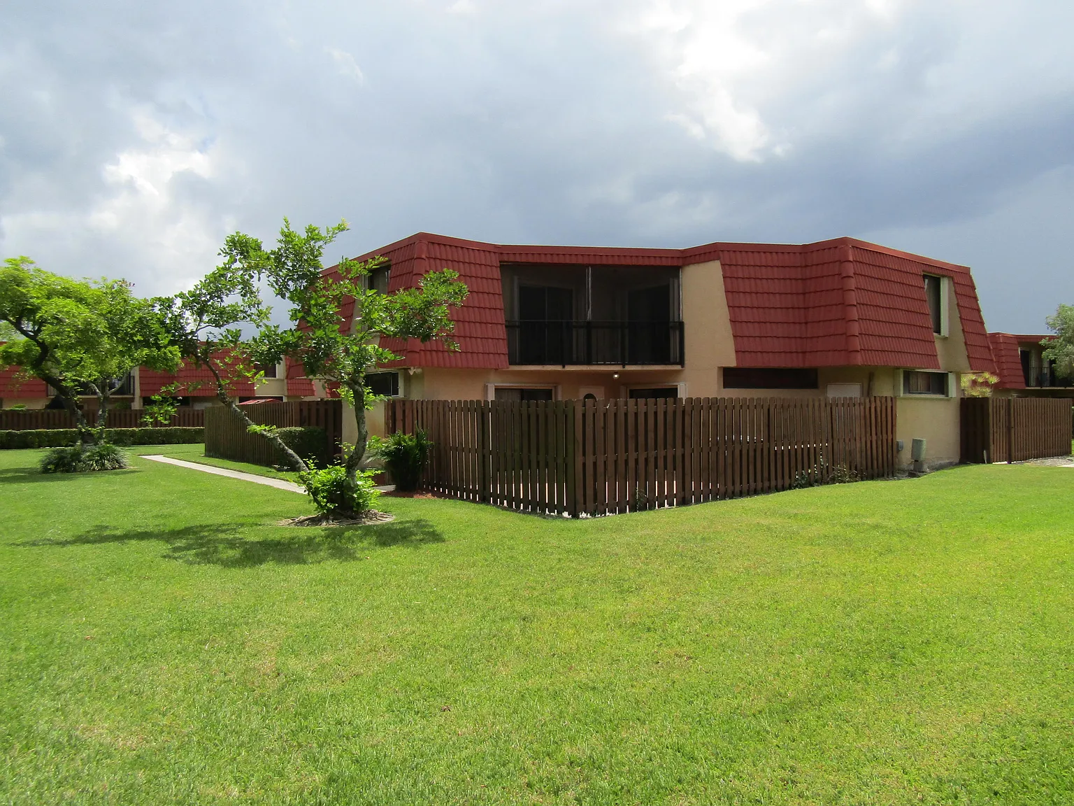 2 bed, 2.5 bath, 1302 sqft, $2,500 — Photo 1