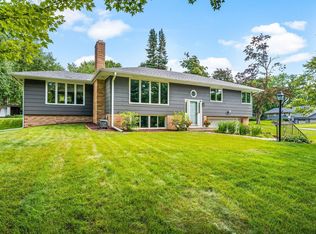 5537 Holiday Rd, Minnetonka, MN 55345