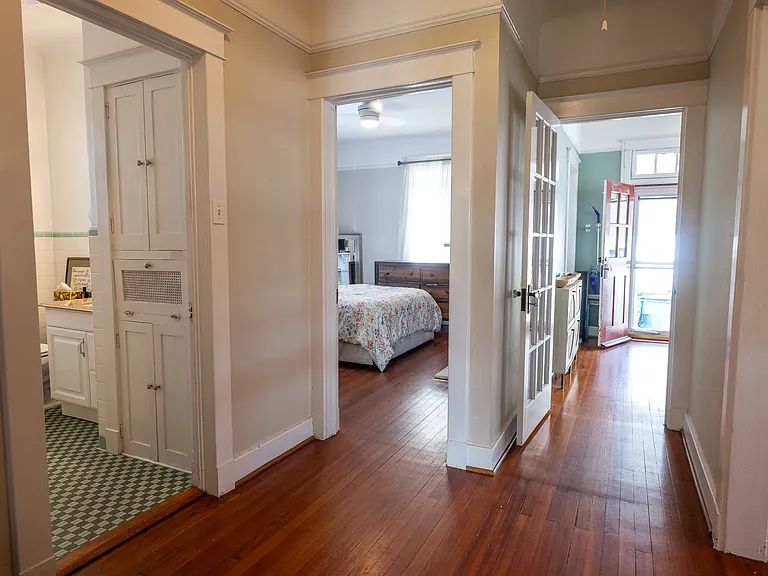 405 Franklin Ave — Photo 9