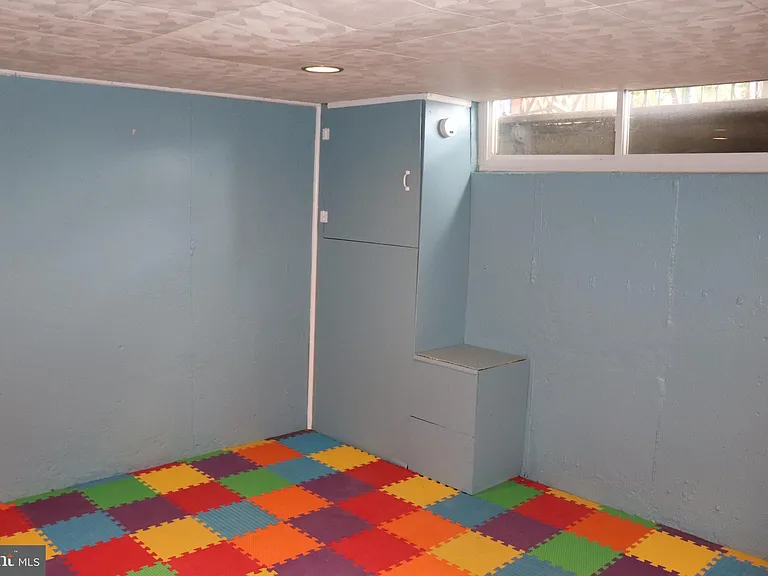 317 W Salaignac St — Photo 22