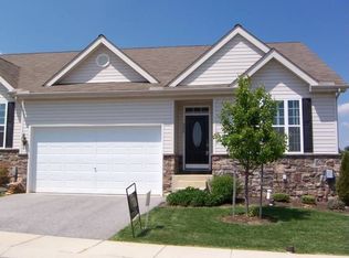 208 Constantine Ln, York, PA 17402