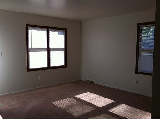 2nd image of 5082 Heyboer Ave SE