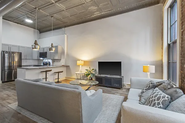 321 S Salina St #203 — Photo 14