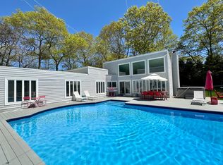 5 Lakewood Ln, East Quogue, NY 11942