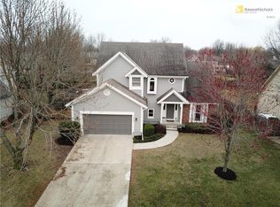 1225 E Sleepy Hollow Dr, Olathe, KS 66062