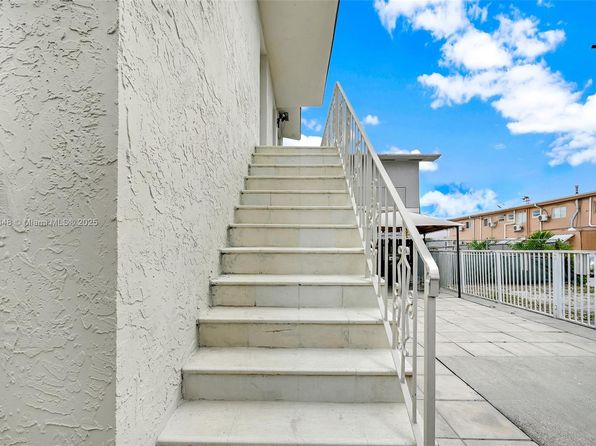 hialeah-florida-43959496 picture