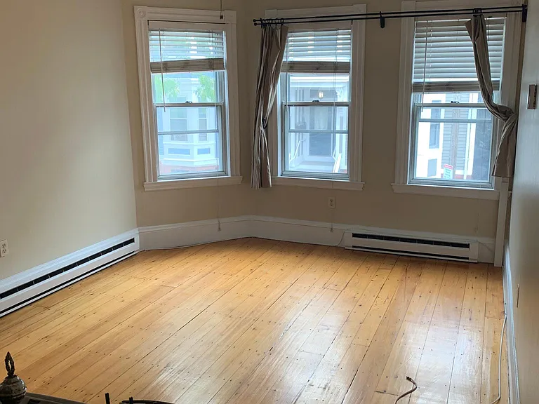 59 Gates St #2 — Photo 4
