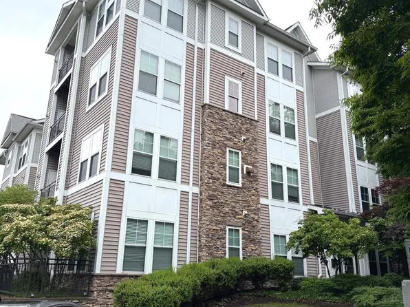 1301 Karen Blvd APT 201, Capitol Heights, MD 20743