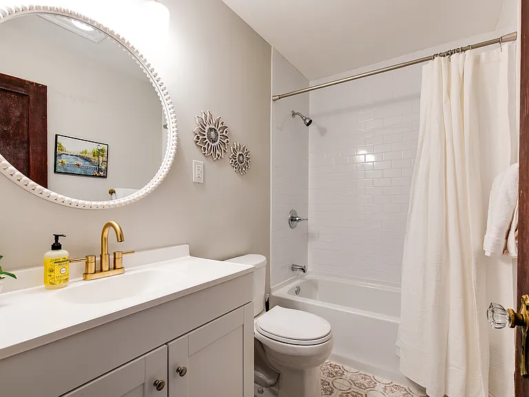 1312 Avondale Ave — Photo 21