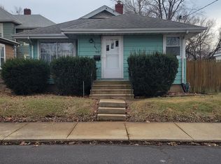 904 W Armstrong Ave, Peoria, IL