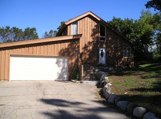 12299 Della Dr, Brighton, MI 48114